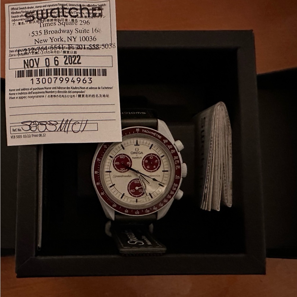 Mission to Pluto Swatch/Omega collaboration. New never been worn. Hard to get.